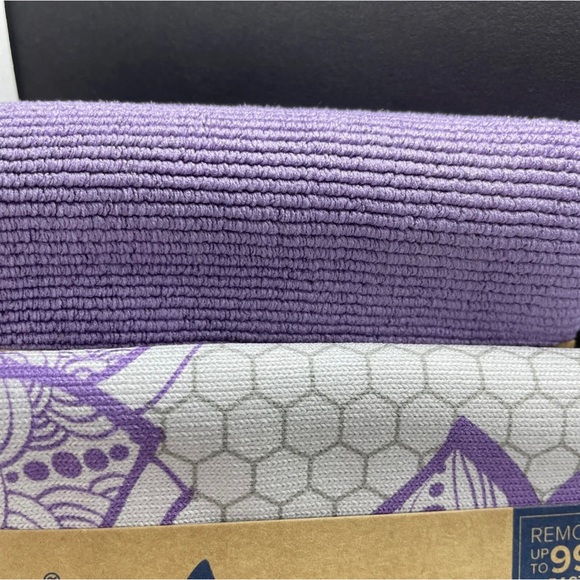 Norwex Basic Package EnviroCloth amethyst w/Gray Trim+Window Cloth Amethyst lace - Picture 4 of 8
